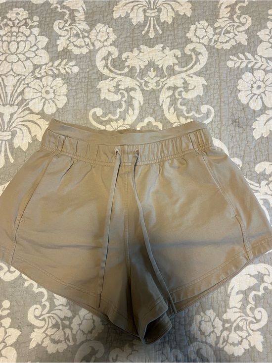 lululemon athletica Pants - lululemon athletica Women's Tan Drawstring Athletic Shorts